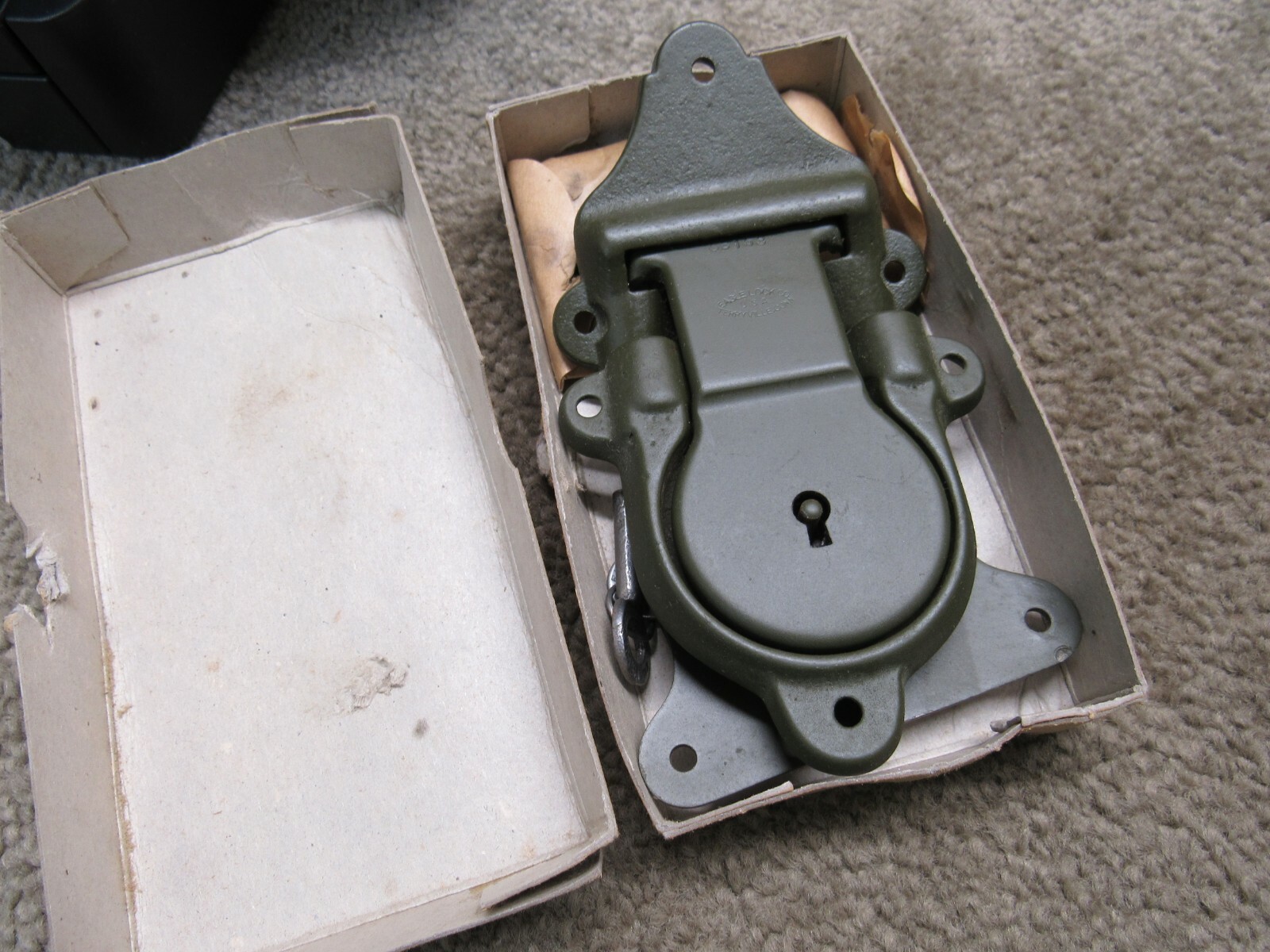 WW2 US Military Trunk Footlocker Lock W/ All Hardware 1943 Eagle Lock Co Conn