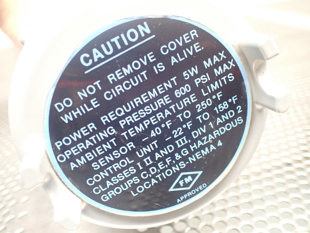 Rosemount Sensall Control RC307SSE18 117VAC Liquid Level Switch Killark GECLBT-2