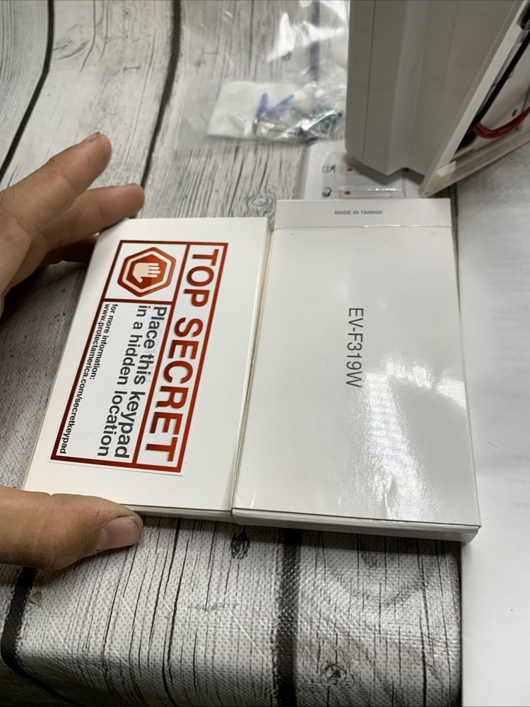 GE Simon XT Security System Panel And Accessories