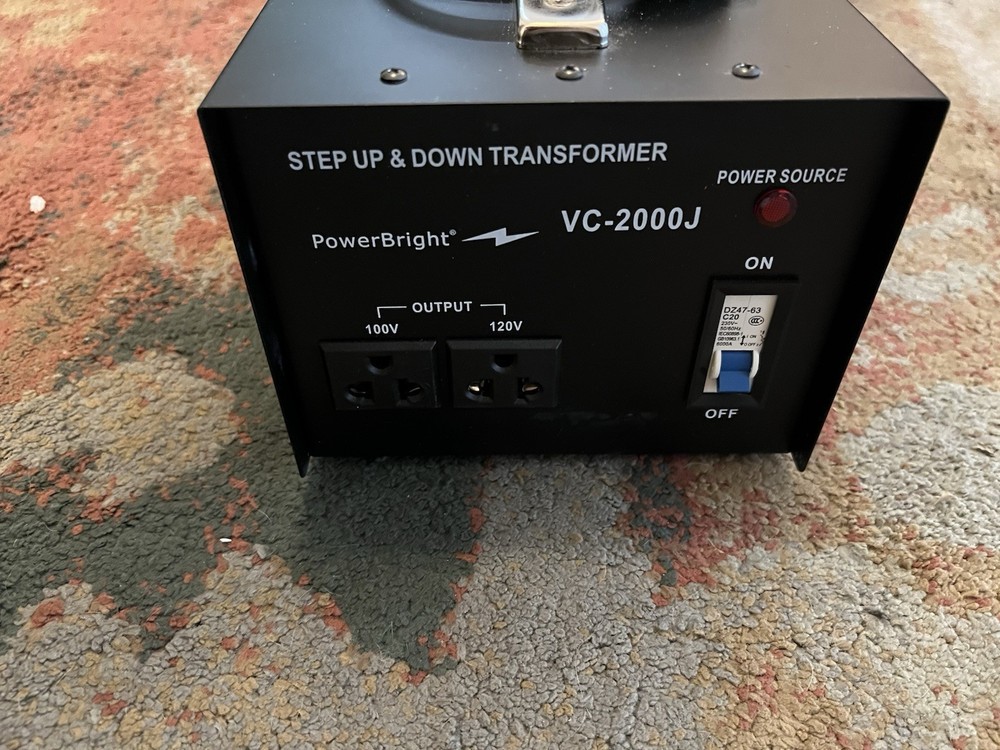 Powerbright VC-2000J Transformer 2000W Step-Up/Down Voltage Converter Pre-owned