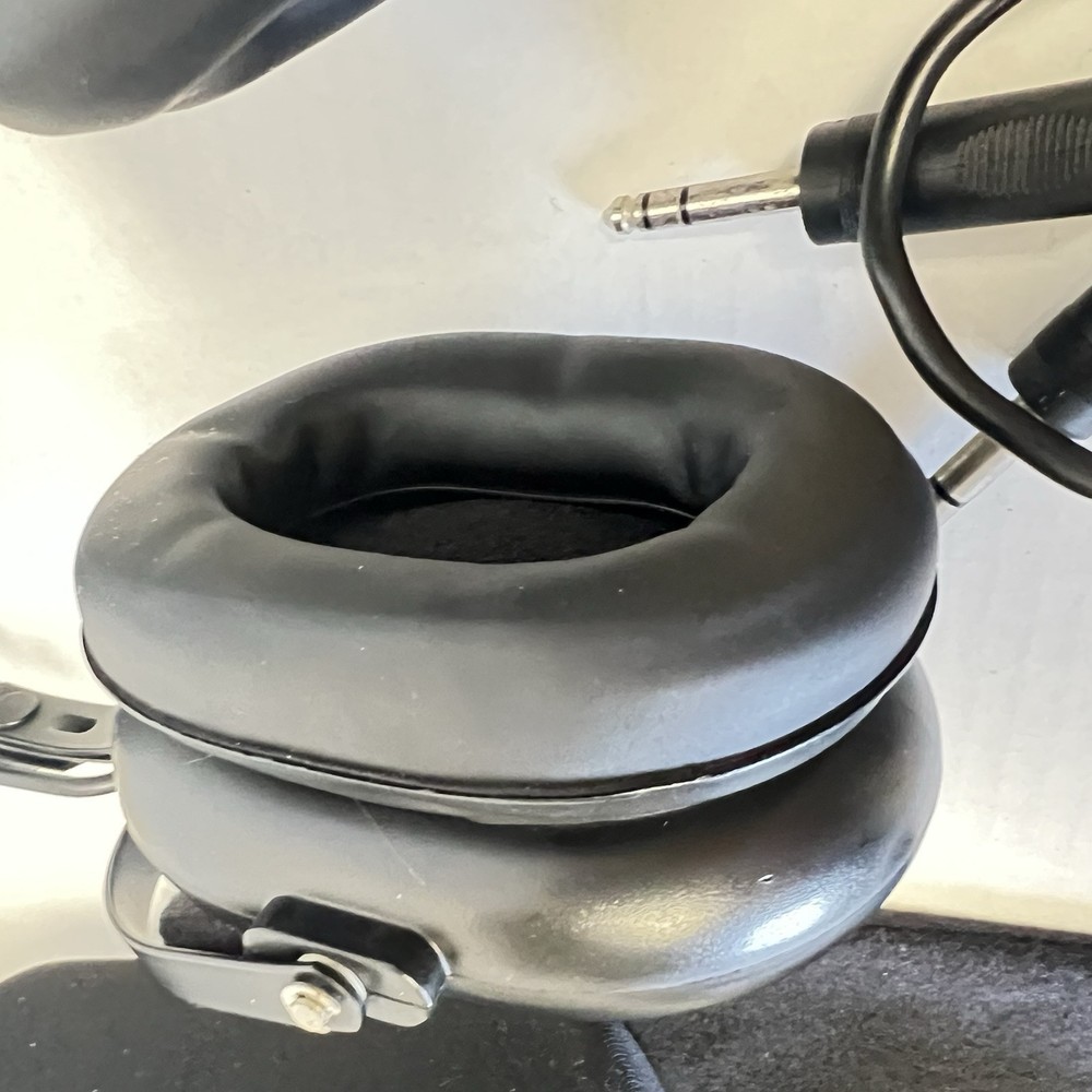 FlightCom Blackhawk 5DX General Aviation Aircraft Headset Carrying Storage Case