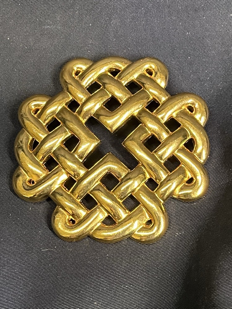 VINTAGE SOLID BRASS WOVEN KNOT 2.5”