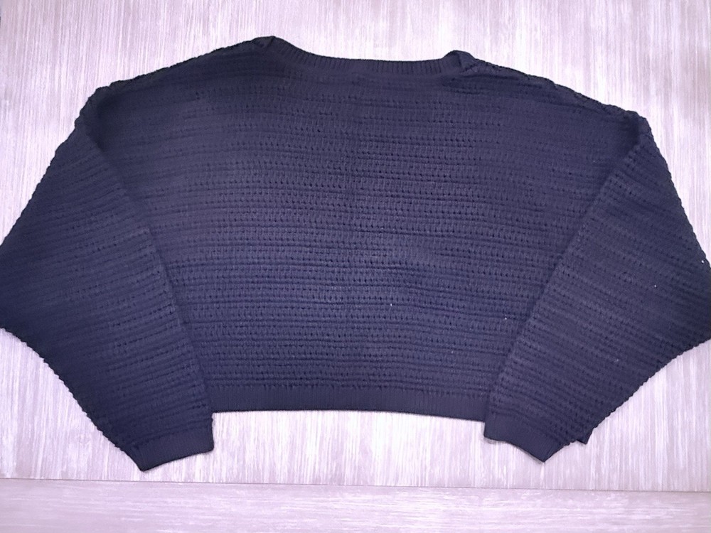 Ladies Black Gap Sweater Size Large