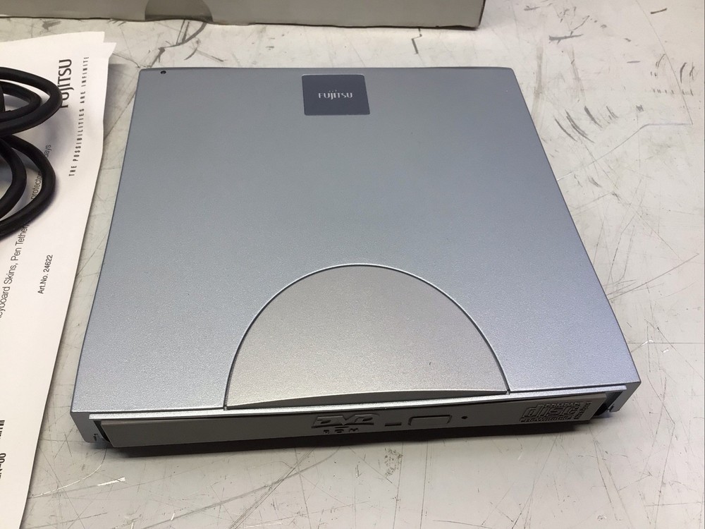 Fujitsu Part Number FPCDVR42 External DVD/CD-RW Combo Drive