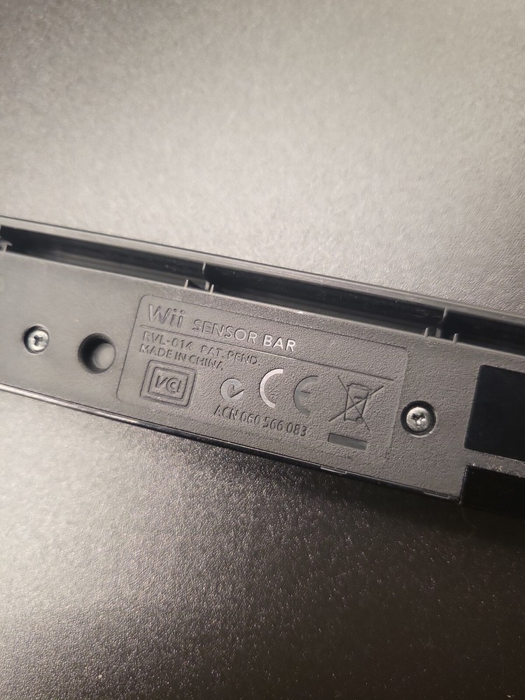 Nintendo RVL014 Original Wii Sensor Bar - Silver /Black