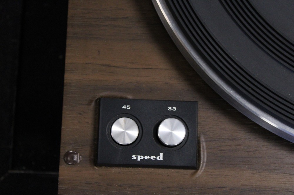 Vintage Marantz Model 6100 Belt-Drive Turntable