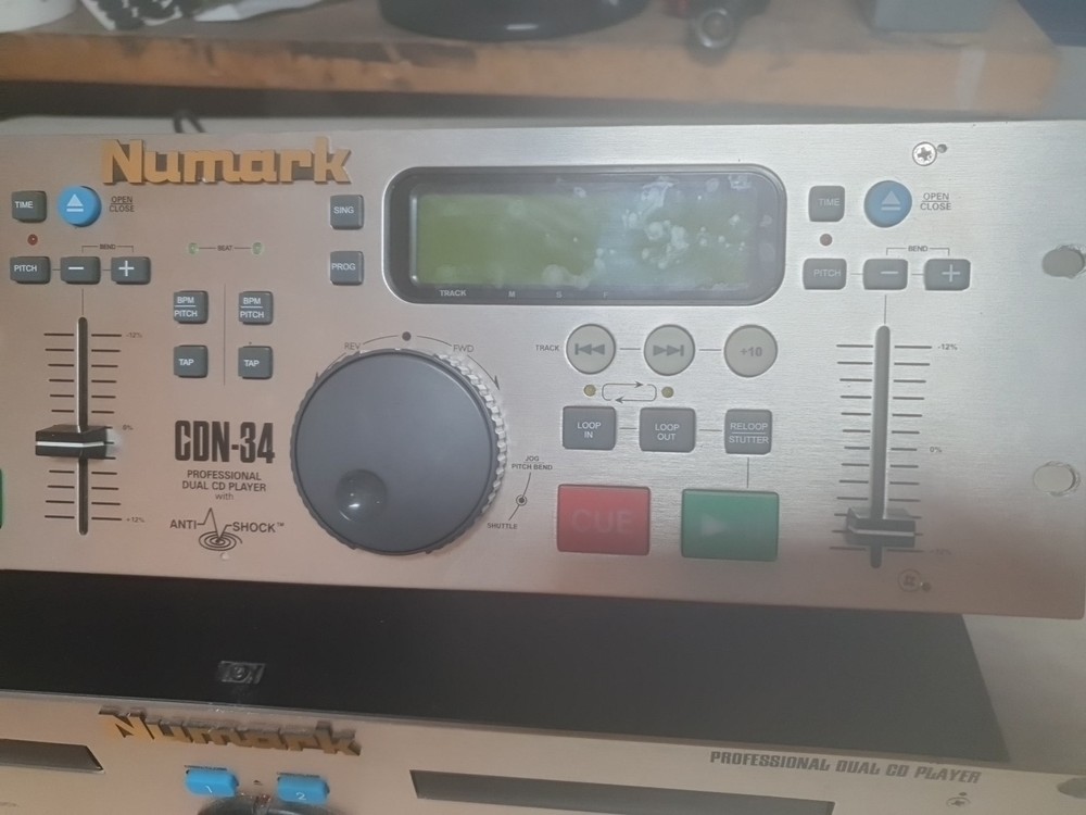 NUMARK CDN-34 Professional Dual Cd Player CDNA-32s Anti Shock Buffer Memory