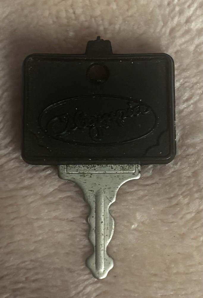 OLYMPIA KEY Silver Black Plastic Top silver No visible Numbers