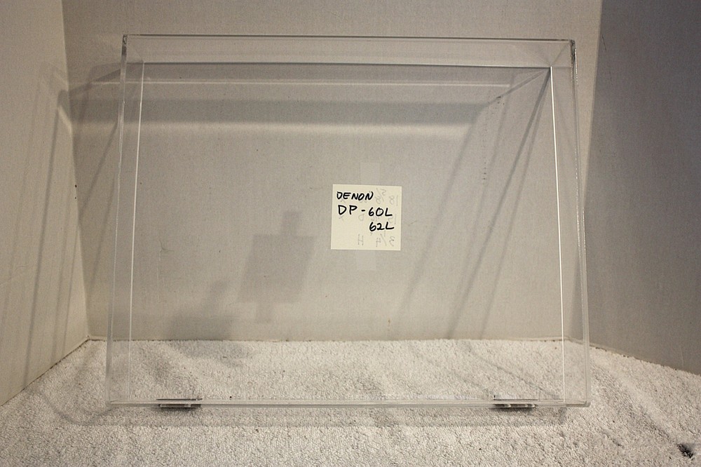 DENON DP-62L TURNTABLE - PLINTH DAMAGE