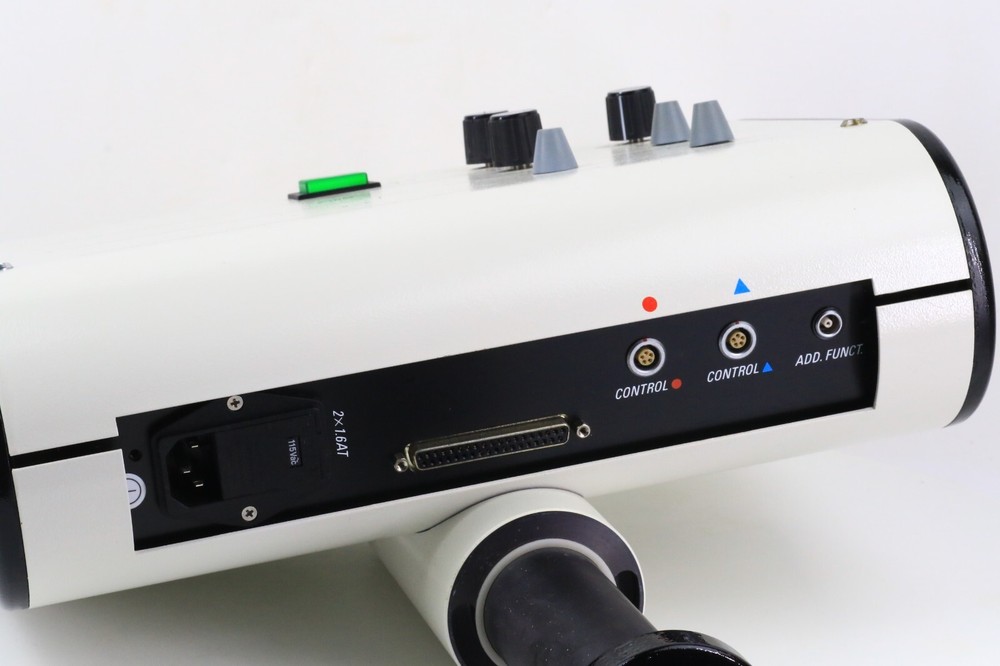 LEICA TYPE MEL61 SURGICAL MICROSCOPE LIGHT SOURCE CONTROL UNIT M695 / 445497