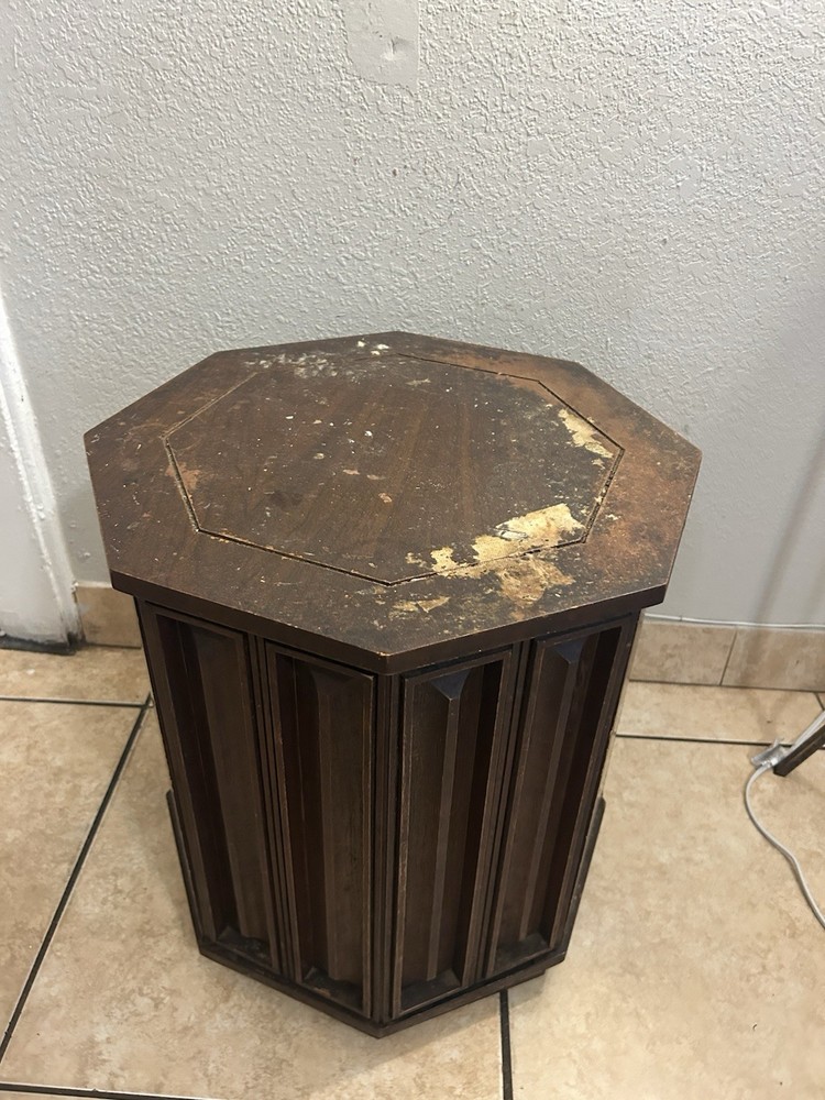 Middle Century Classic Drum Table ￼
