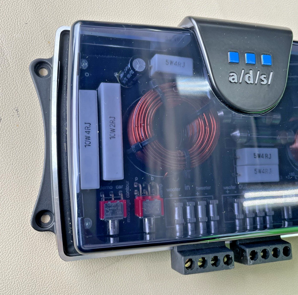 Old School A/D/S 346CS Crossover Pair, Display Unit