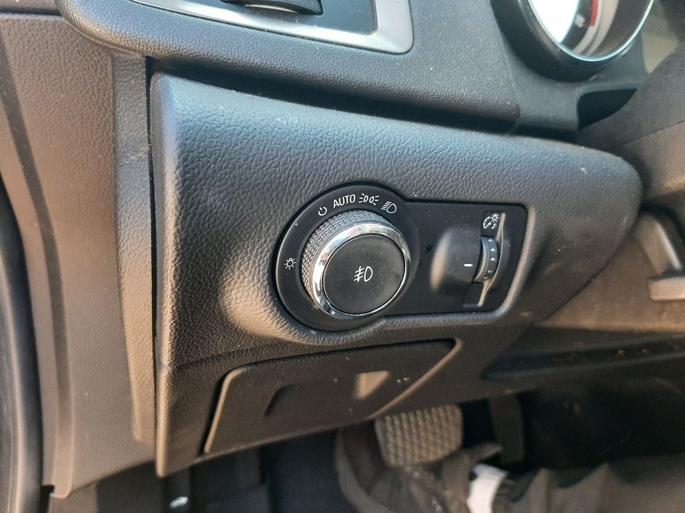 VERANO 2012 High Mounted Stop Light 1066225