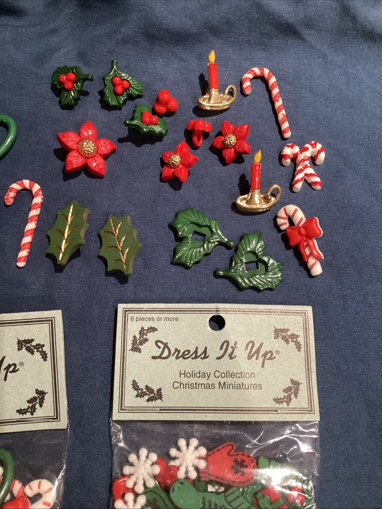 Holiday Dress It Up Button Lot