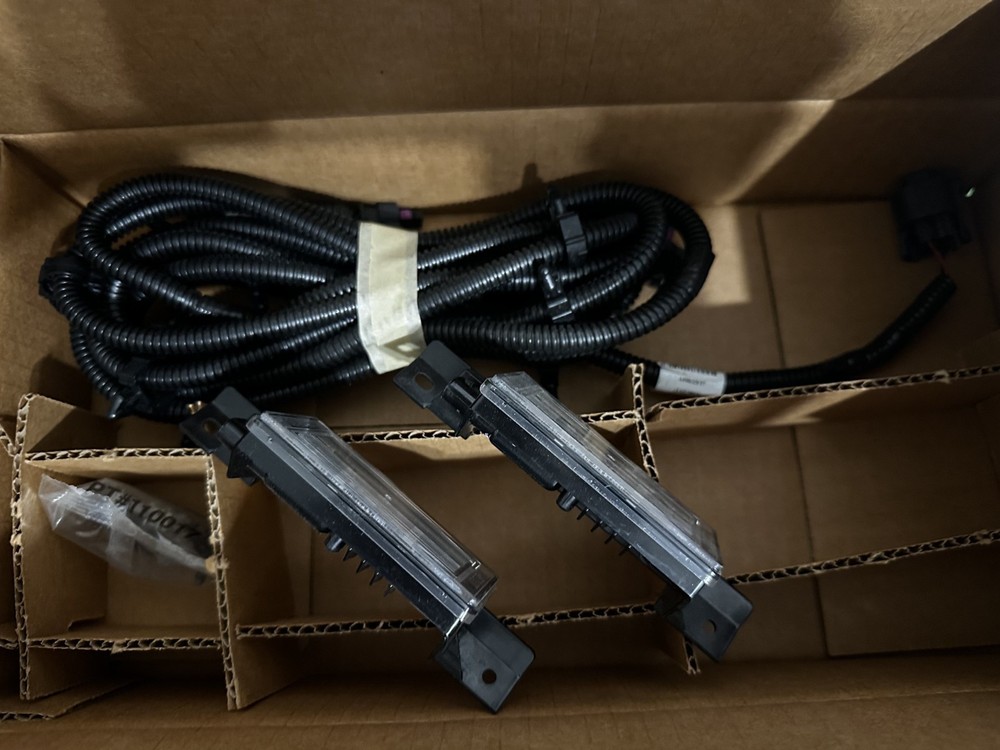 Genuine GM 23295942 Perimeter Bed Lighting