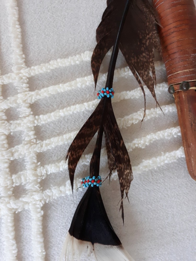 Tomahawk with Smoking Bowl - age Ax - Beads, feather & Studs - AX