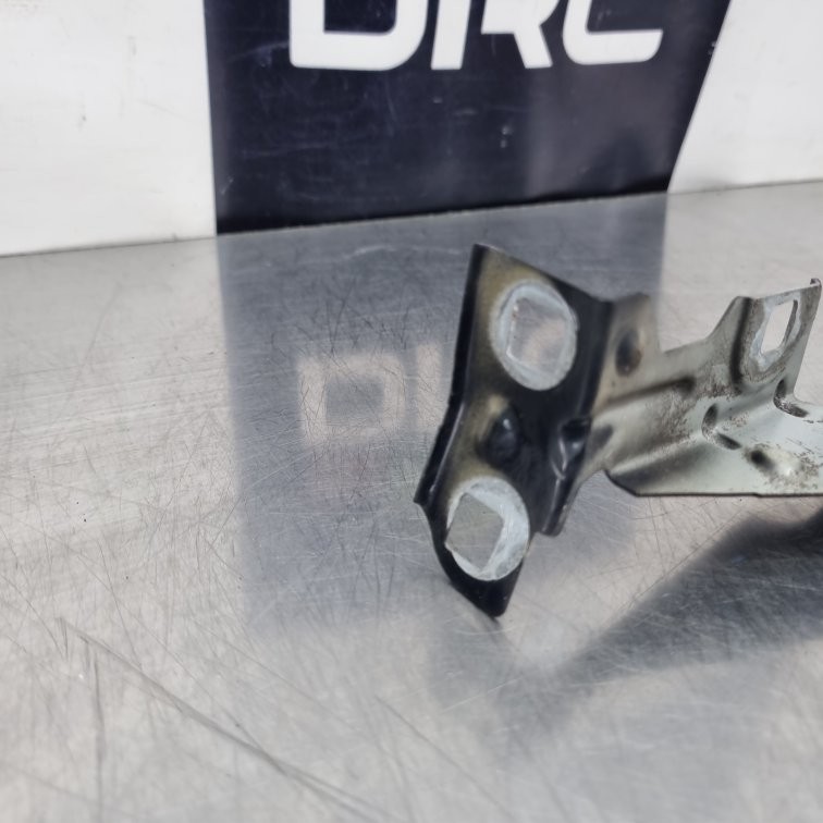 BMW E82 1 SERIES 120D 2007-2013 WING BRACKET FRONT DRIVER SAPPHIRE METTALIC