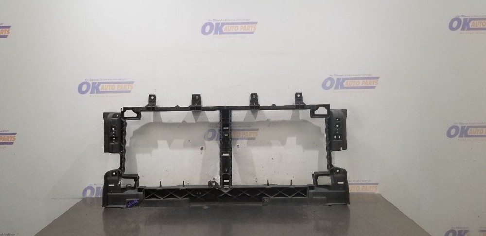 20 CHEVY SILVERADO 1500 AIR SHUTTER 5.3L