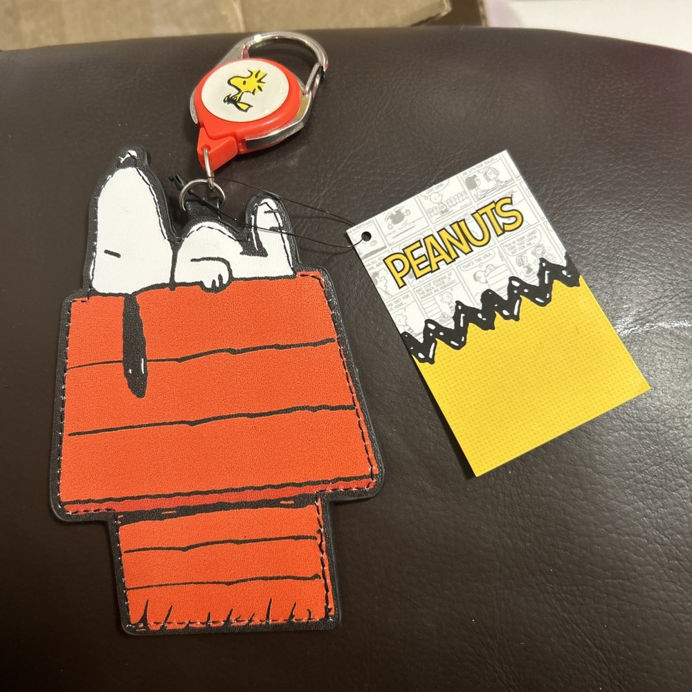 Peanut ID Holder New