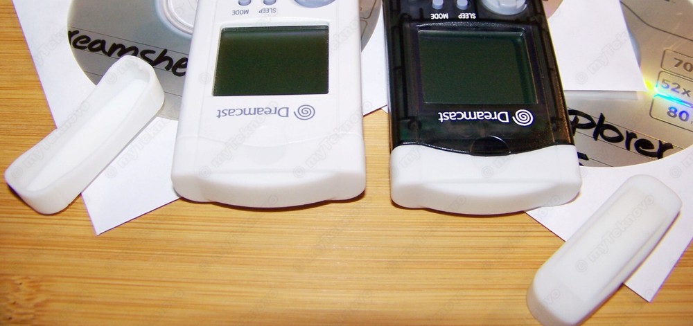 4x 3D Printed WHITE CAP Dust Cover for Dreamcast VMU + Dreamshell Pack Explorer