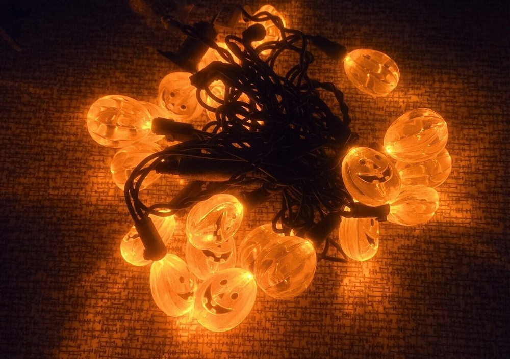 2010 Crazed Carving Pumpkin LED String Lights