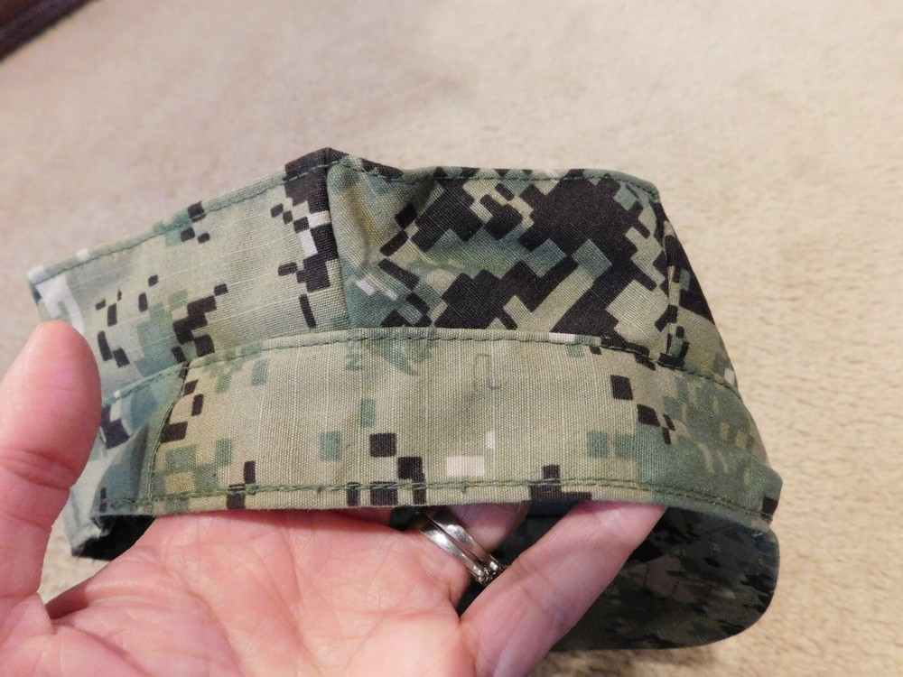 US NAVY WORKING CAP TYPE III SIZE 7 NEW w/ DEFECTS