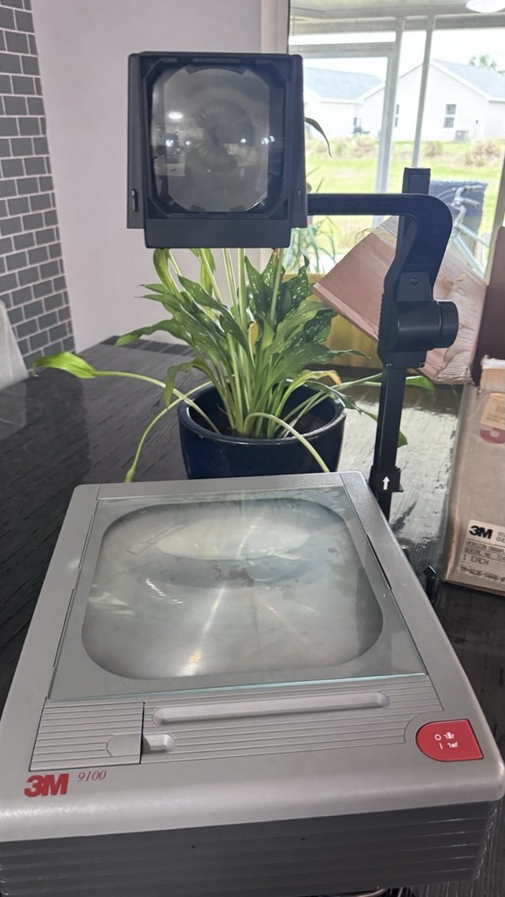 Vintage Classroom 3M 9100 Overhead Projector Tested