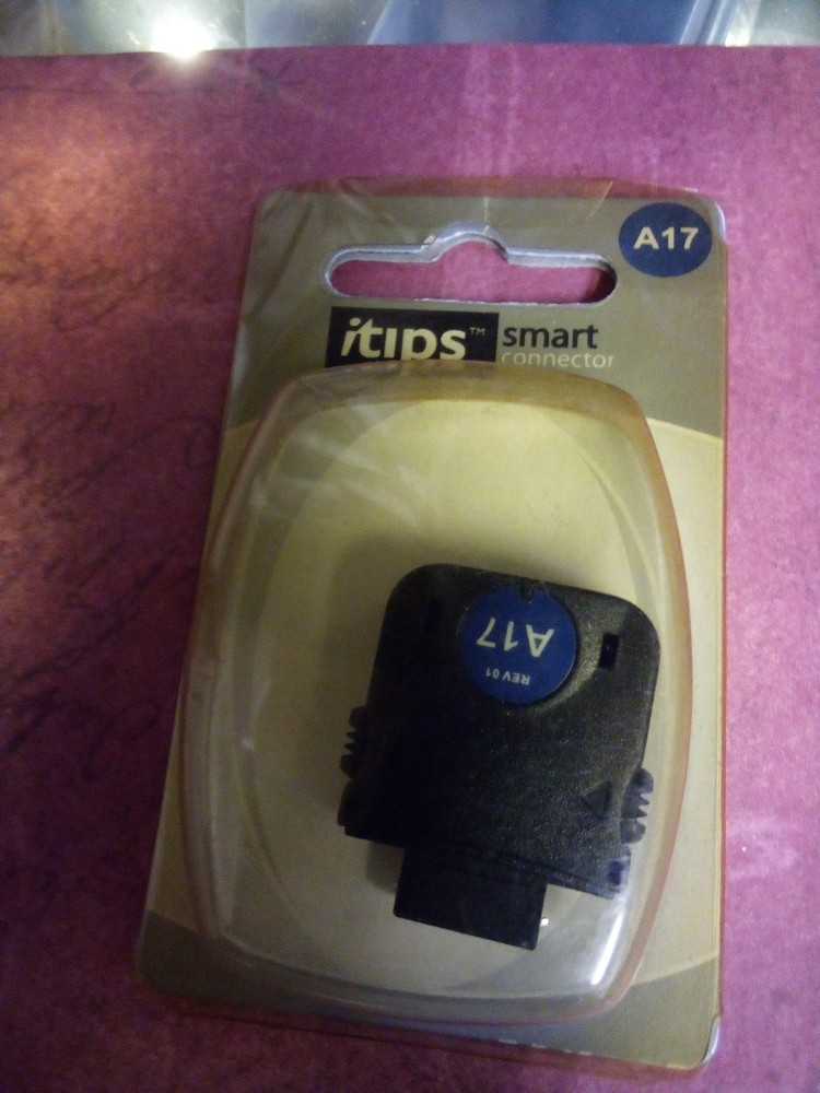 itips A17 Smart Connector Tip Power Adapter 4.5W 1.0A PDA Accessory