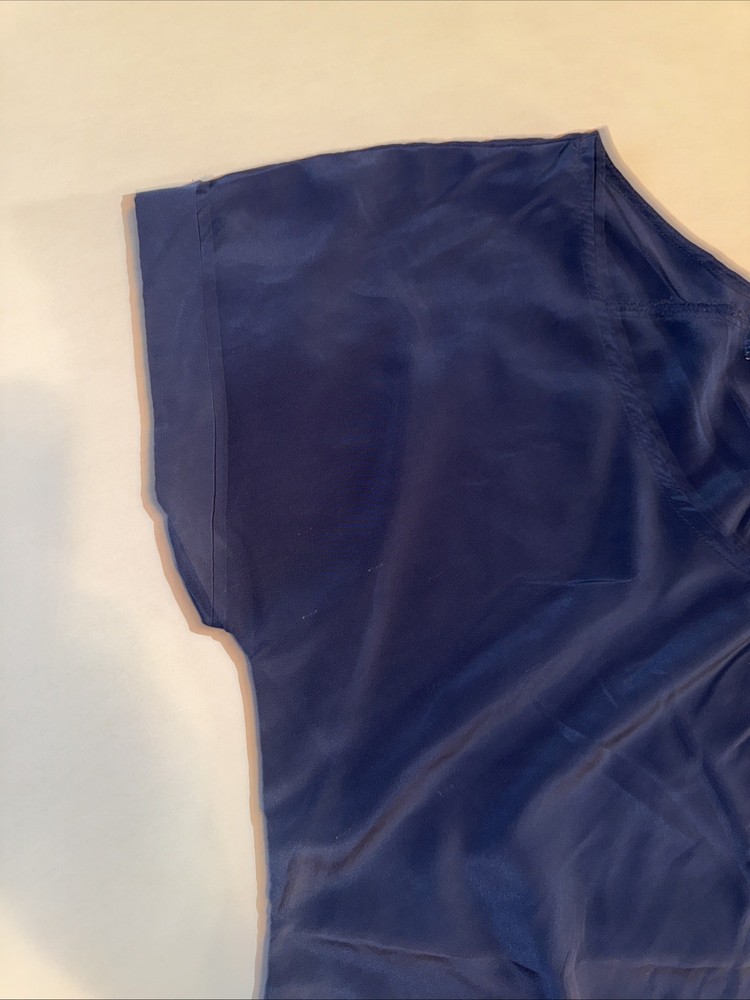 Old Navy Women’s Medium Scrub Top Blue