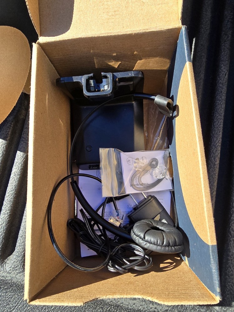 Plantronics (Poly) CS540 DECT Wireless Headset (84693-01, 7W073AA#ABA) New