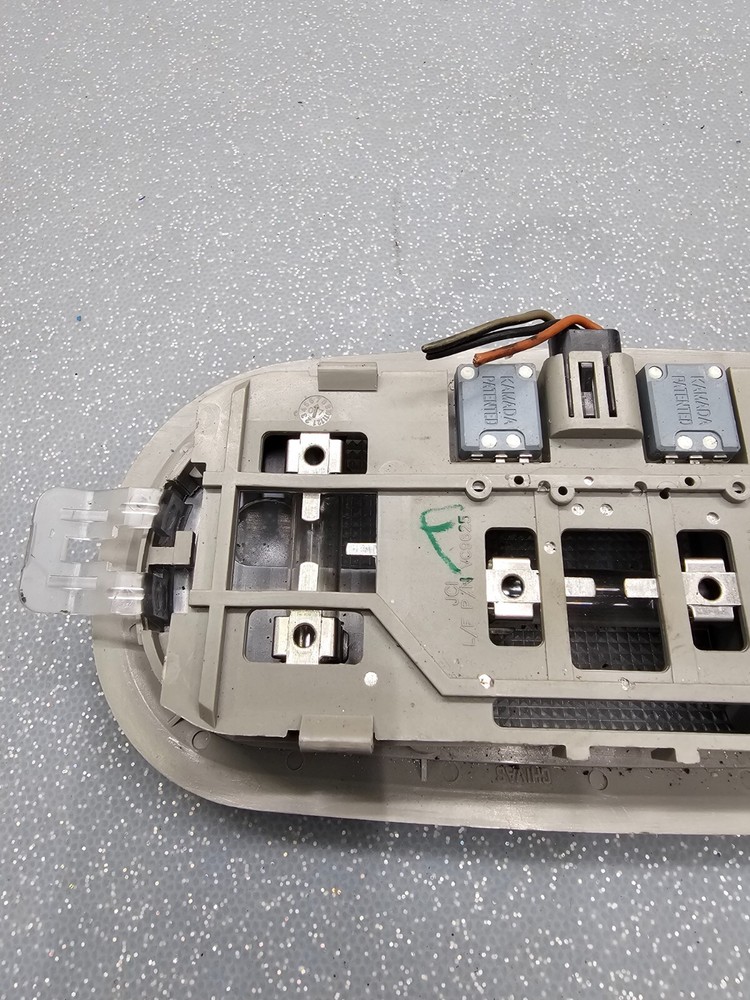 🔥2007- 2011 Chevy Impala Dome Map Reading Lamp Light GRAY GREY A37 TESTED