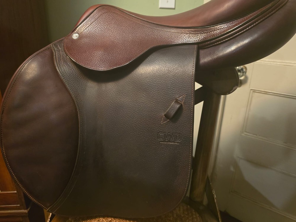Jumping Saddle CWD 18”M SE02