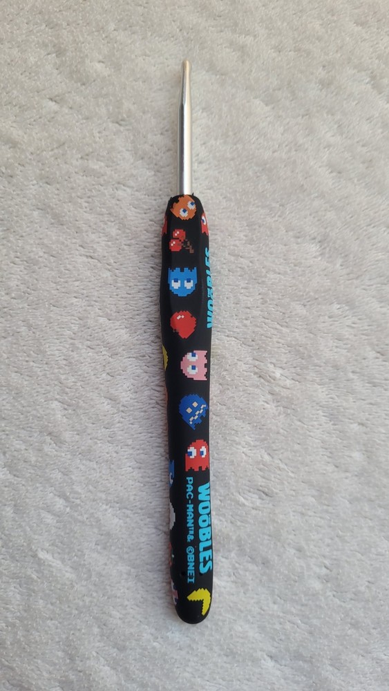 Preowned Multi Character Pac-Man Wooble Ergonomic Crochet Hook