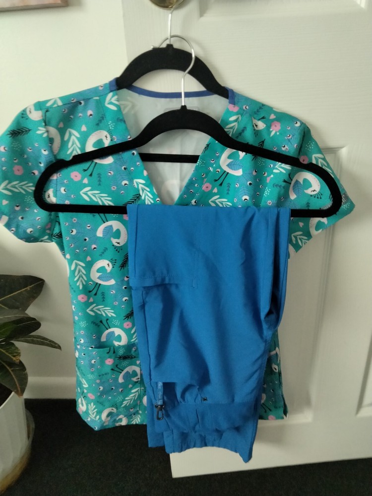 womens scrub sets xs Prints