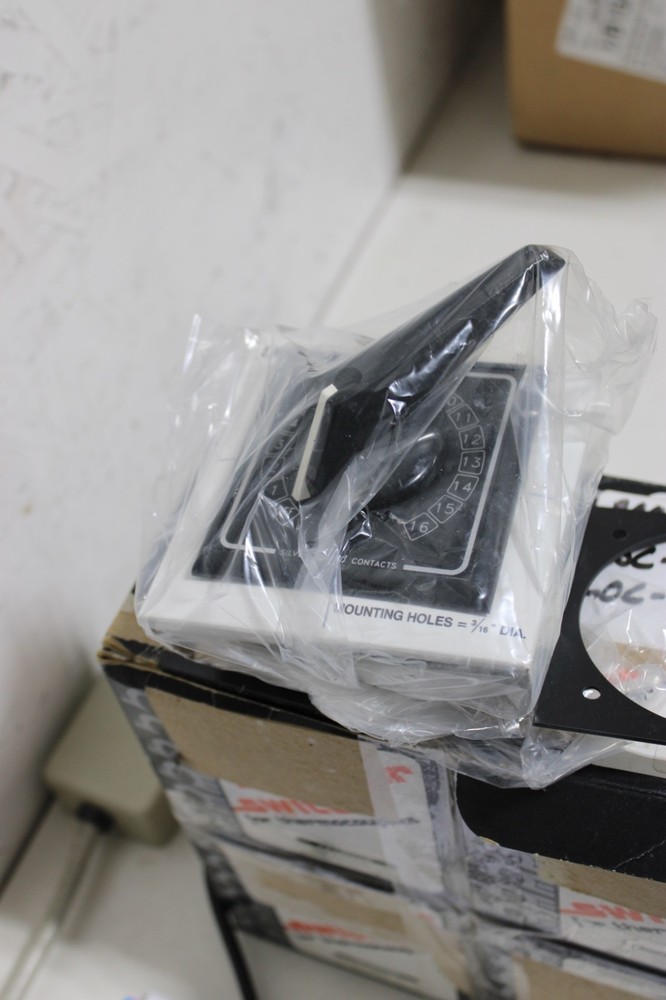 NEW Omega OSW3-16-PG POSITION  Rotary Selector Switch