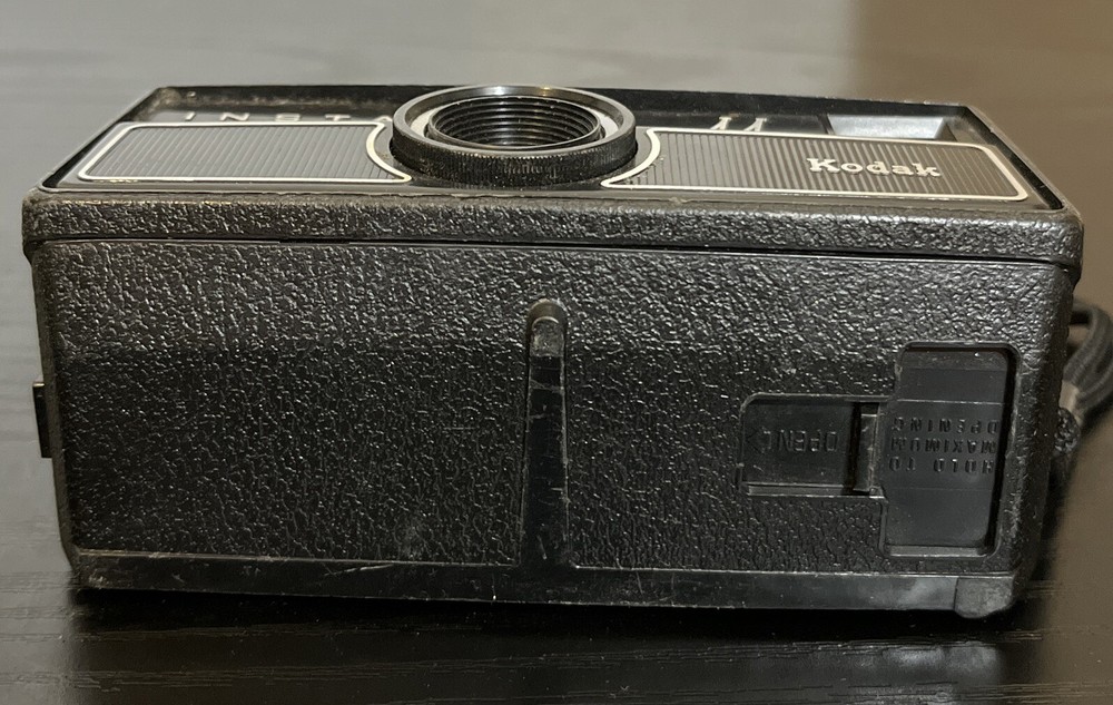 Vintage Kodak Instamatic 44 Camera *Untested*. “C1“