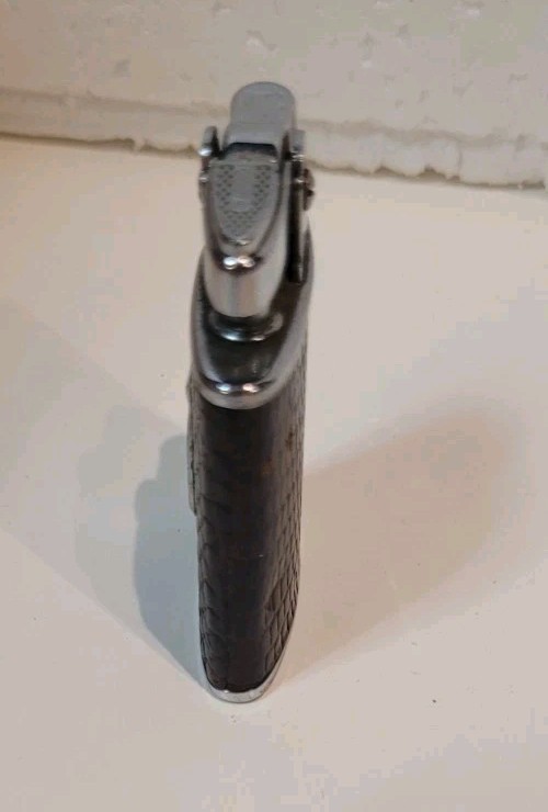 Vintage 1930s Ronson Gem Brown Lizard Covered Lighter Does Strike