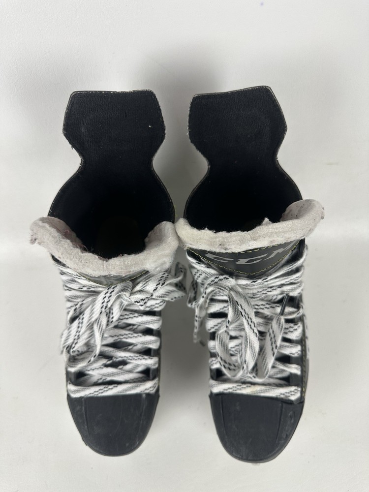 CCM Super Tacks 9350 US size 5