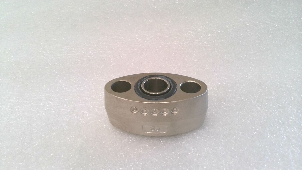 CS DGAEB VALVE BLOCK 2-BOLT MOUNT ADAPTER, FOR USE WITH FLUOROLUBE