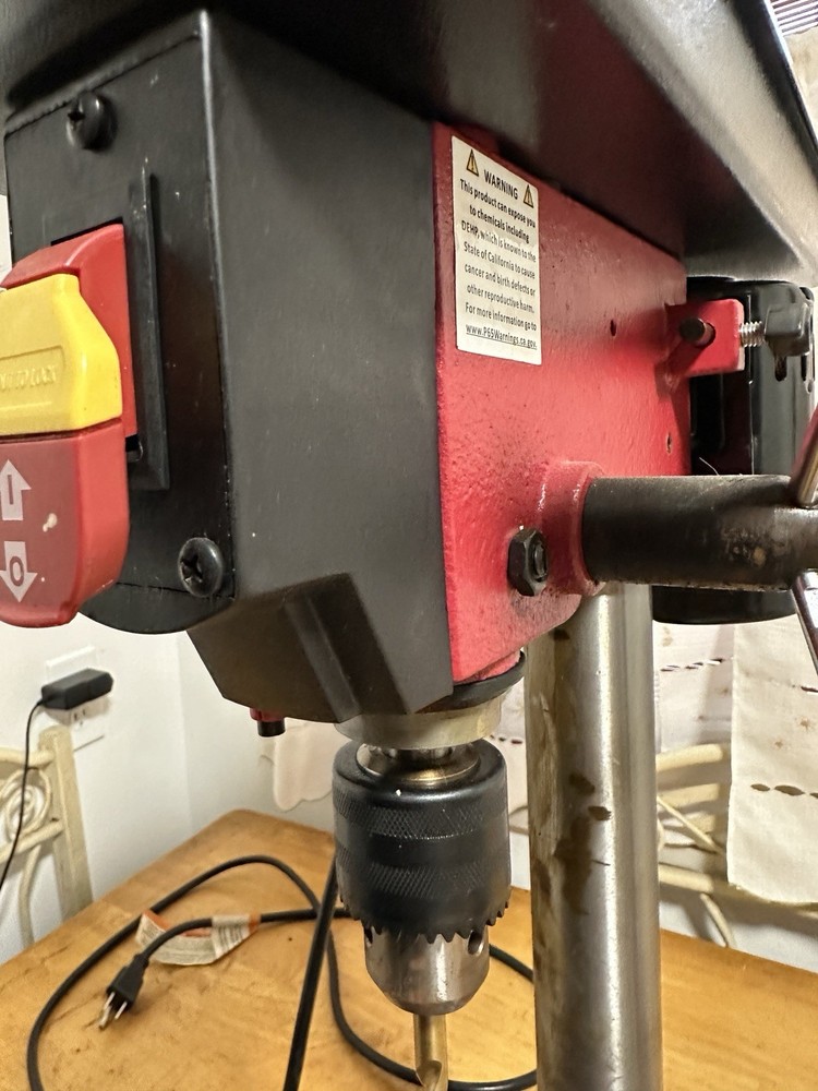 General International 8" 5 Speed Drill Press w/ Cross-pattern laser DP2001