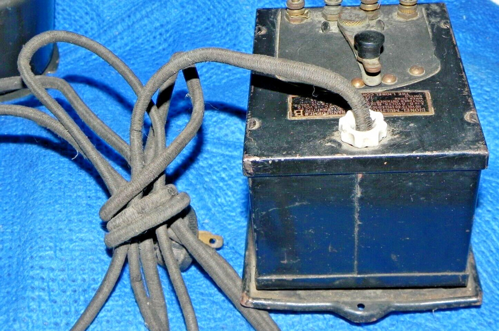 LIONEL MULTI VOLT Transformer TYPE B