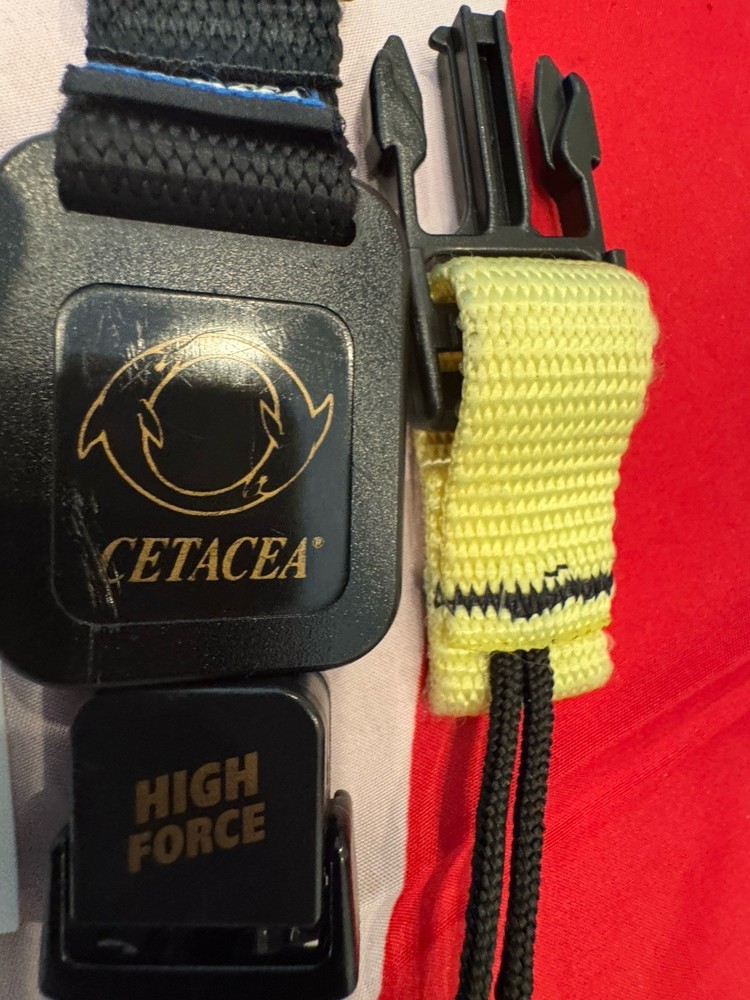 SCUBA REGULATOR CONSOLE CLIP BY CETACEA NICE!