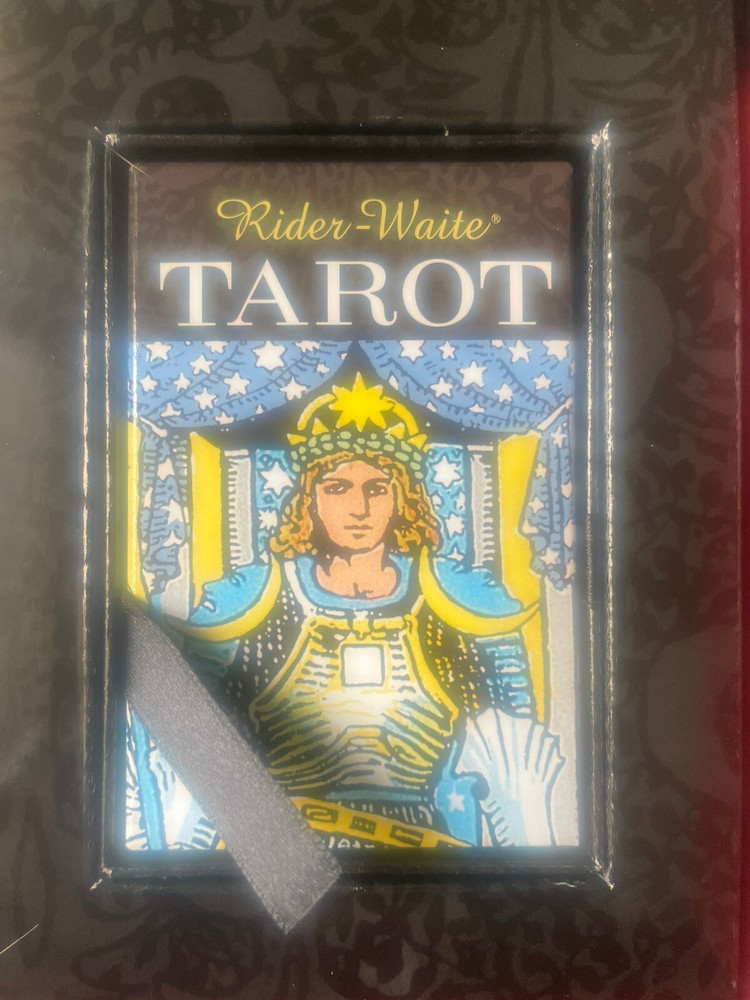 The Complete Introduction To Tarot Kit Opened