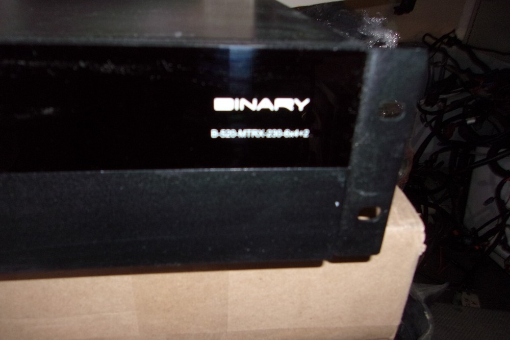 Binary Matrix Switcher B-520-MTRX-230-6X4+2