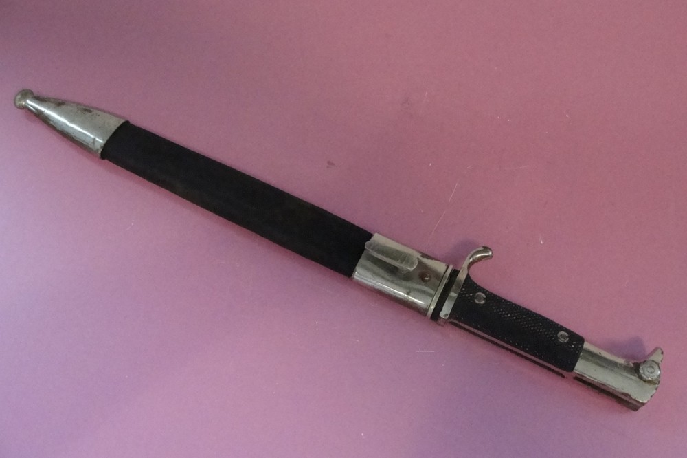 Vintage E. Pack & Sohne Solingen Bayonet