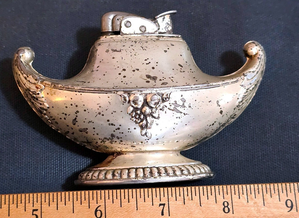 Vintage Art Deco Style Tabletop Lighter