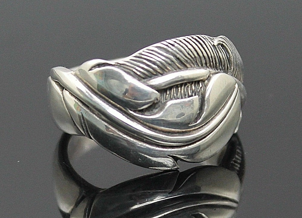 IMPRESSIVE TEXTURED & SLEEK DESIGN FEATHERS STERLING SILVER RING SIZE 12