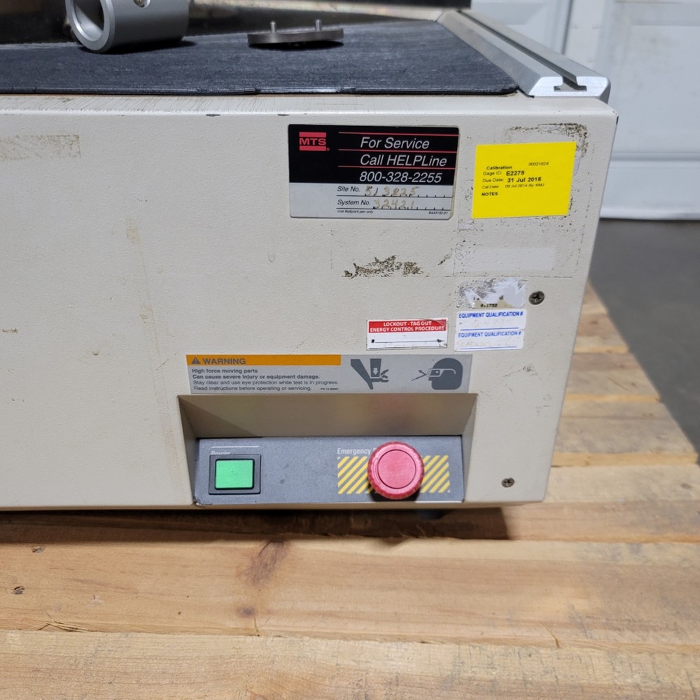 MTS SINTECH 200/S Tension Compression Material Testing Machine System 60ipm, 5kN