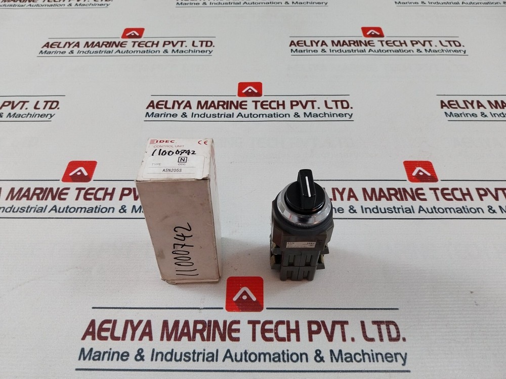 Idec ASN205S Selector Switch 600V 10A