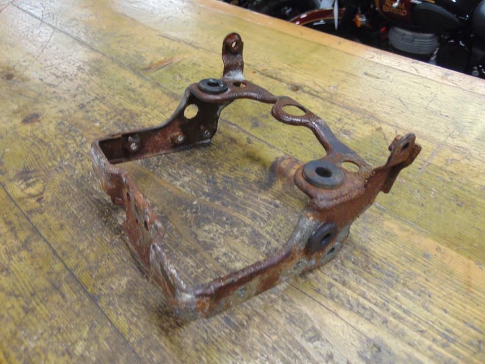 YAMAHA FZR600 3HE REAR LIGHT BRACKET